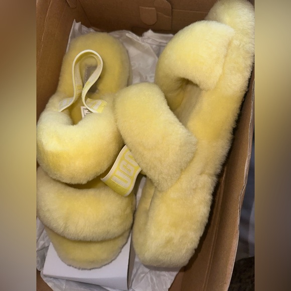 Yellow Ugg Slippers Brand New - Picture 3 of 3
